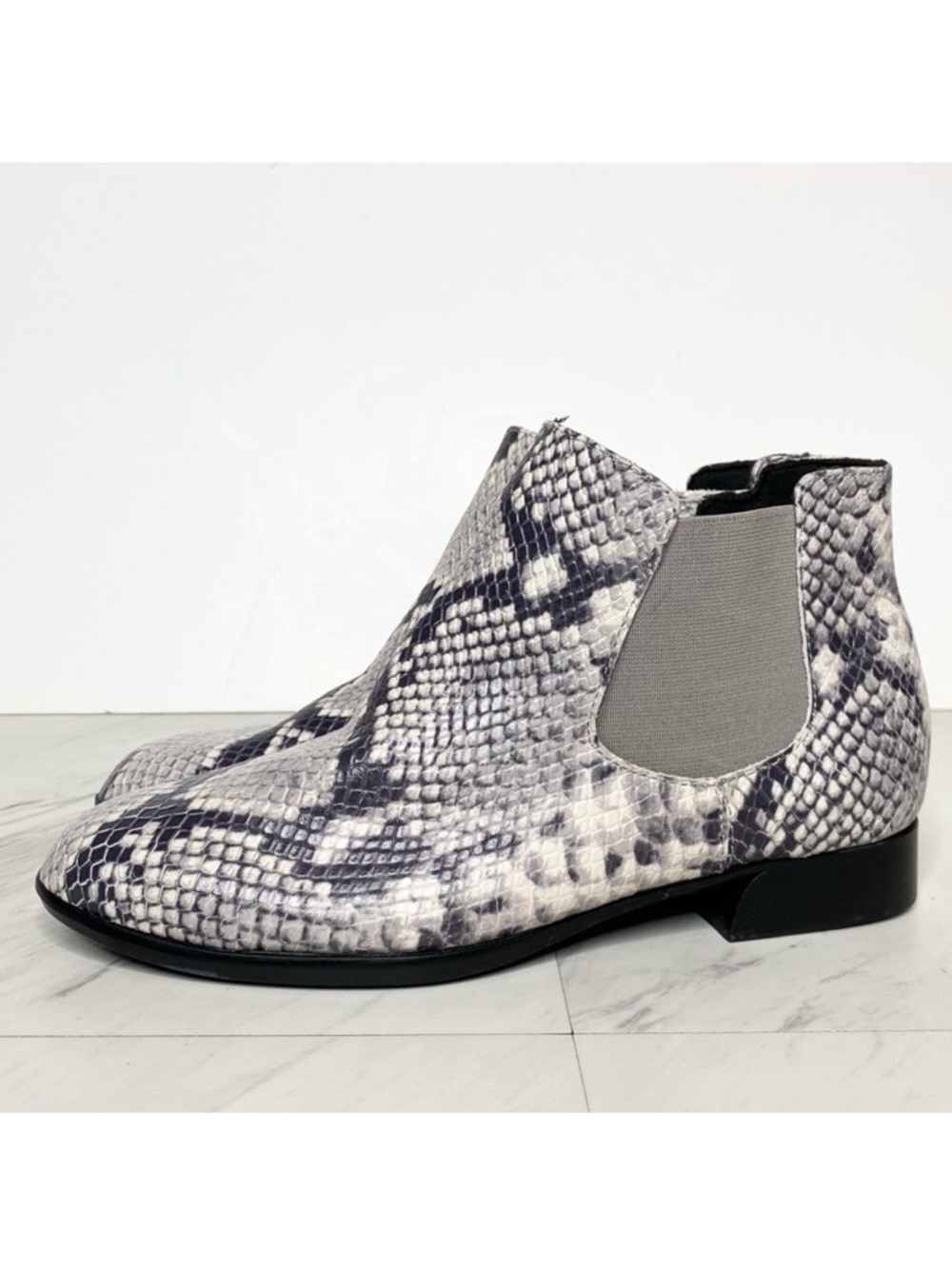 Munro Cate Snakeskin Print Leather Bootie 7W